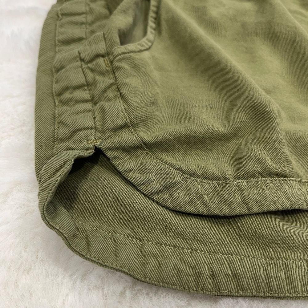 Honolulu’s Surf Co Linen Drawstring Short - Picture 8 of 9